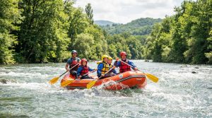 Lire la suite à propos de l’article Votre demi-journée de rafting sur le Gave de Pau dès 40€